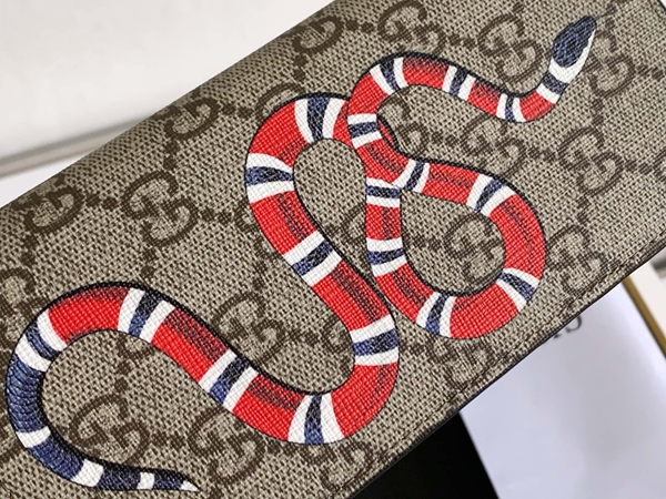 グッチ財布コピー側面デザイン